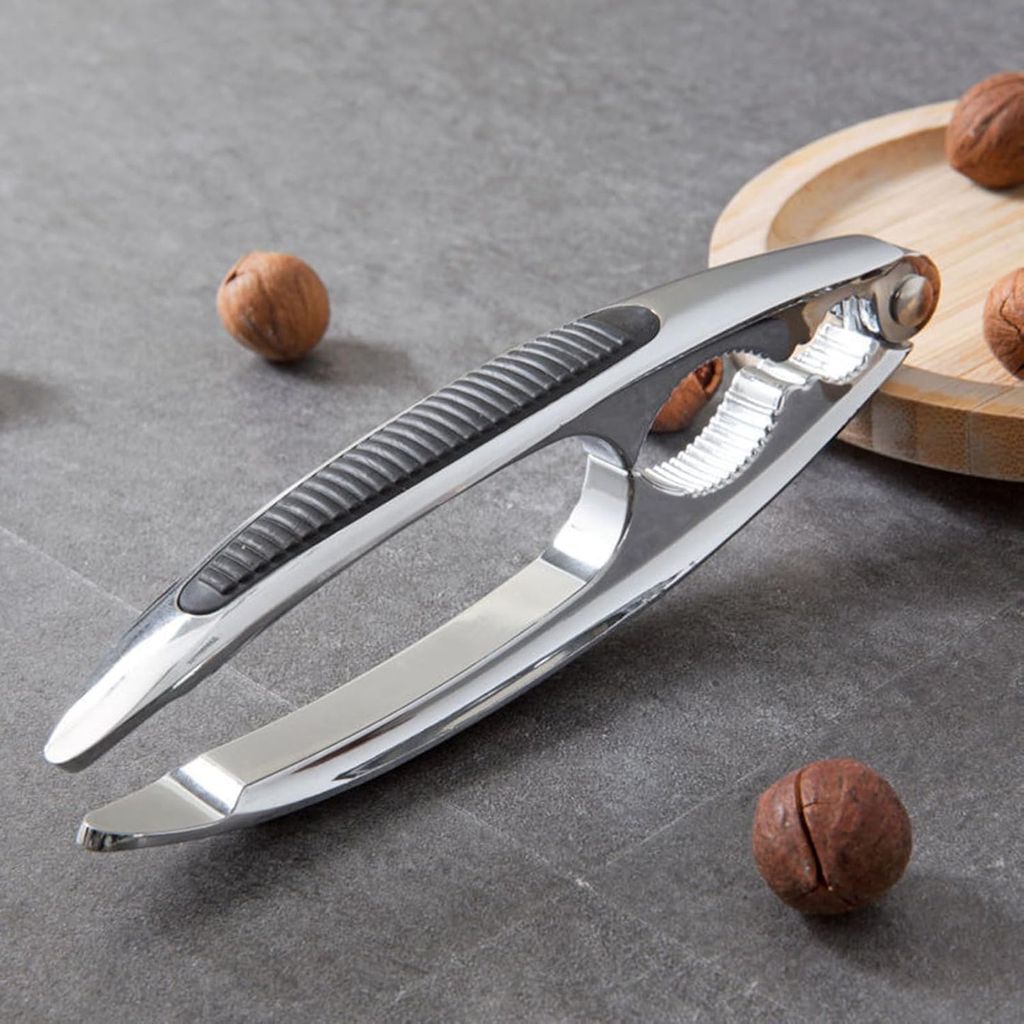 Nut Cracker