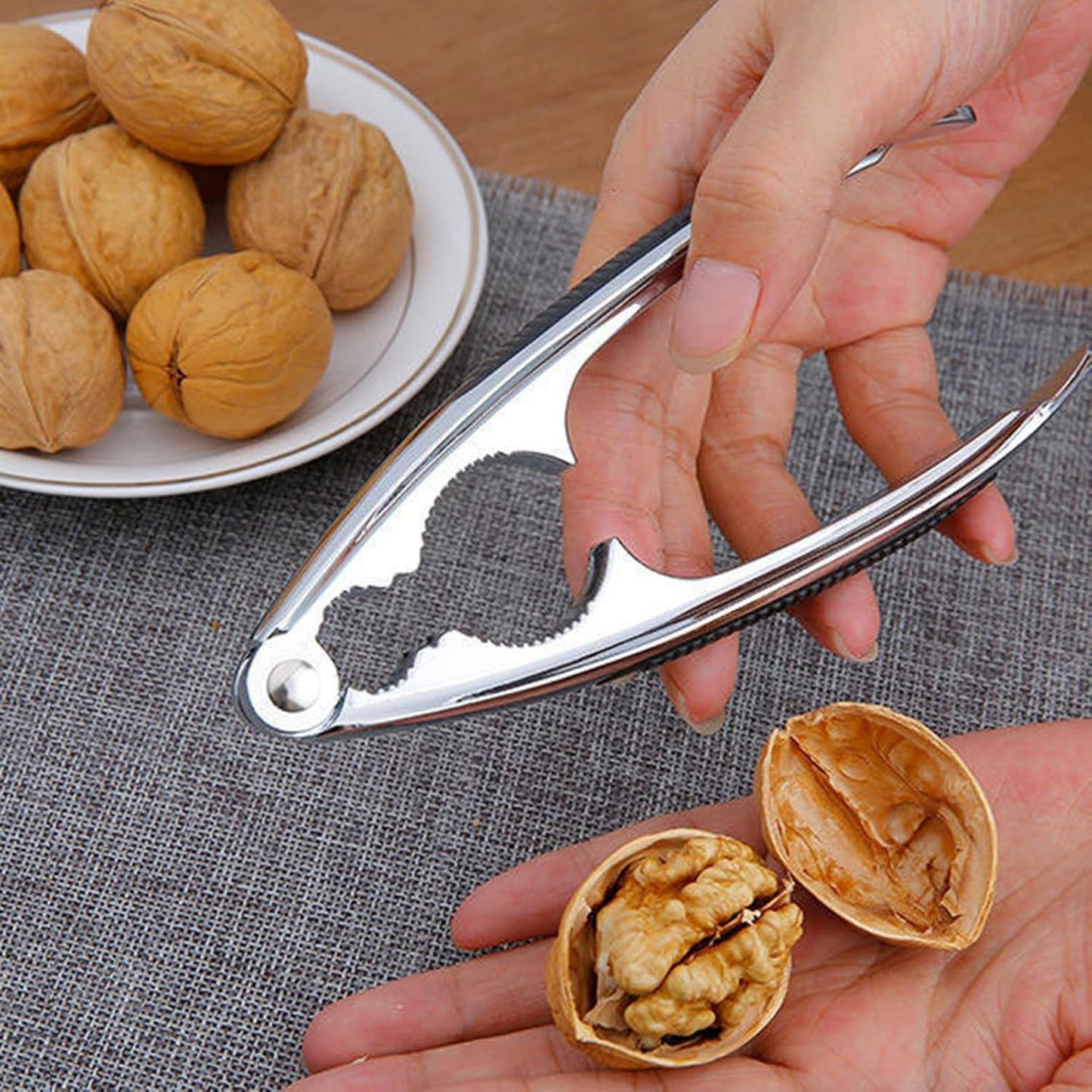 Nut Cracker